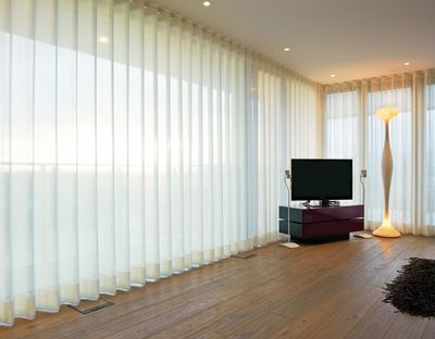 Curtain Systems, SG 5600, Colorama 1, Room shot "Penthouse Herkulesblick", Kassel, Germany, Wave