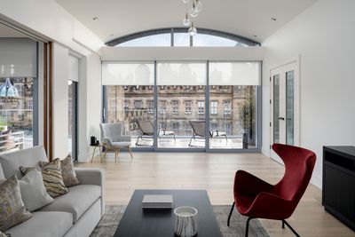 Roller Blind Systems, SG 4970, Multiscreen 1-10%, The Crescent, Edinburgh, Scotland, UK