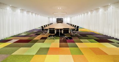 Curtain Systems, SG 5600, Colorama 1, Room shot "De Resident", The Hague, NL, Wave